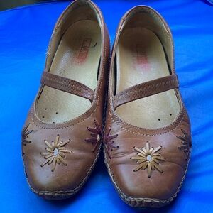 Women’s Pikolinos shoes